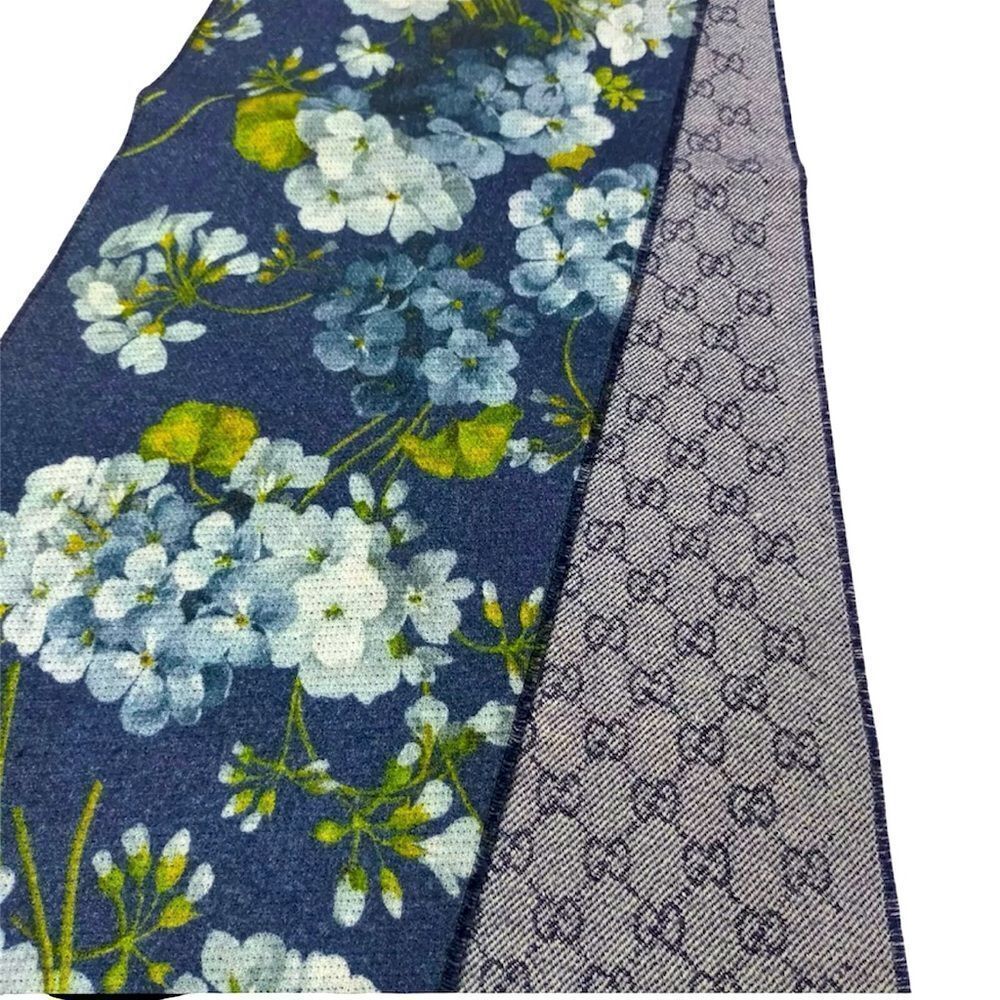 Auth Gucci Blue Floral GG Blooms Hydrangea Double Sided GG Jacquard Wool Scarf - Picture 13 of 16